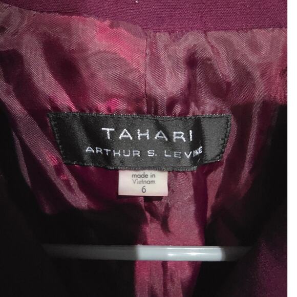 Tahari Burgundy Suit/Blazer Jacket - Size 6 - Picture 3 of 6